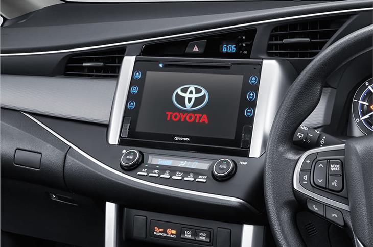 9.0-inch touchscreen infotainment system